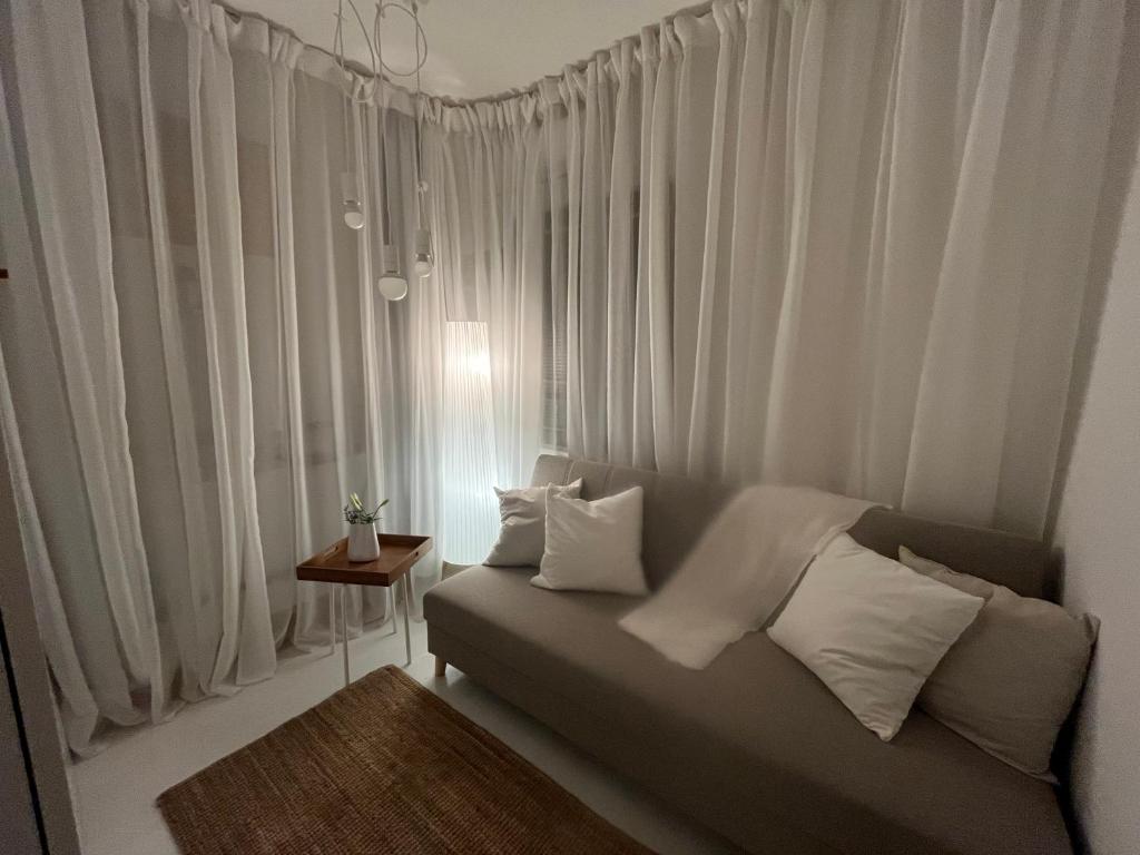 Modern studio, near shopping mall Stadion - 2