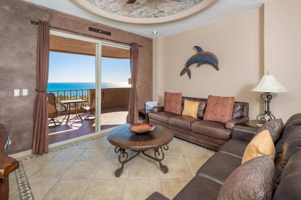 Bella Sirena Beachfront Resort Condo D603 - 5