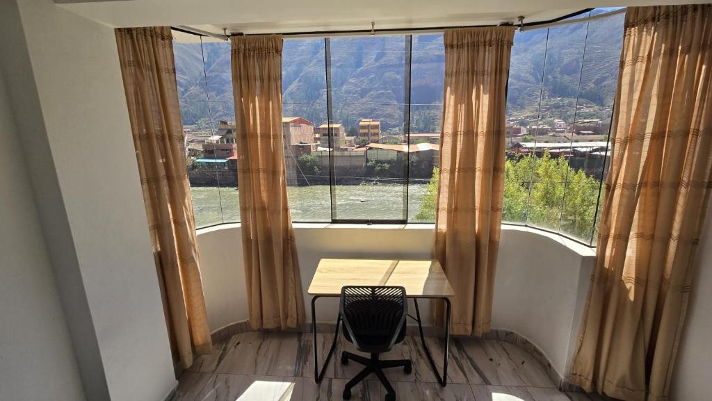Riverview Room 2 - PISAQ - 4