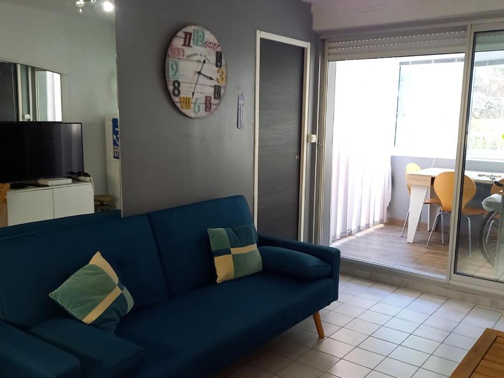 T2 de Charme avec Terrasse et Parking à Sète - FR-1-472-217 - 3