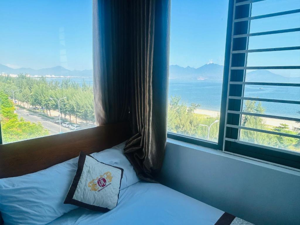 Tan Hoang Long Hotel