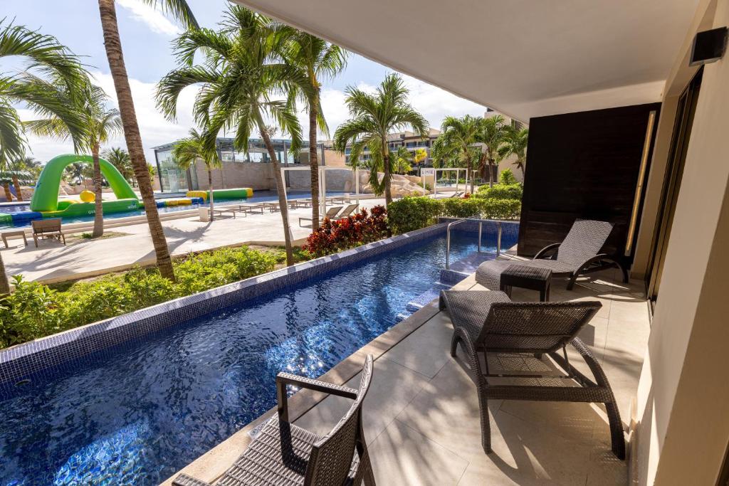 Royalton Riviera Cancun, An Autograph Collection All-Inclusive Resort & Casino - 1