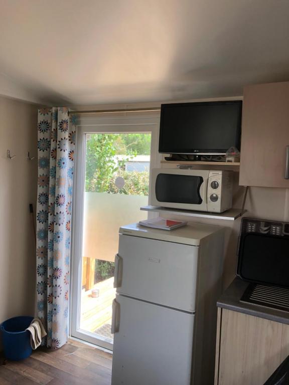 MOBILE HOME Clim-Piscine -Terrasse -Parking -6 personnes - 2