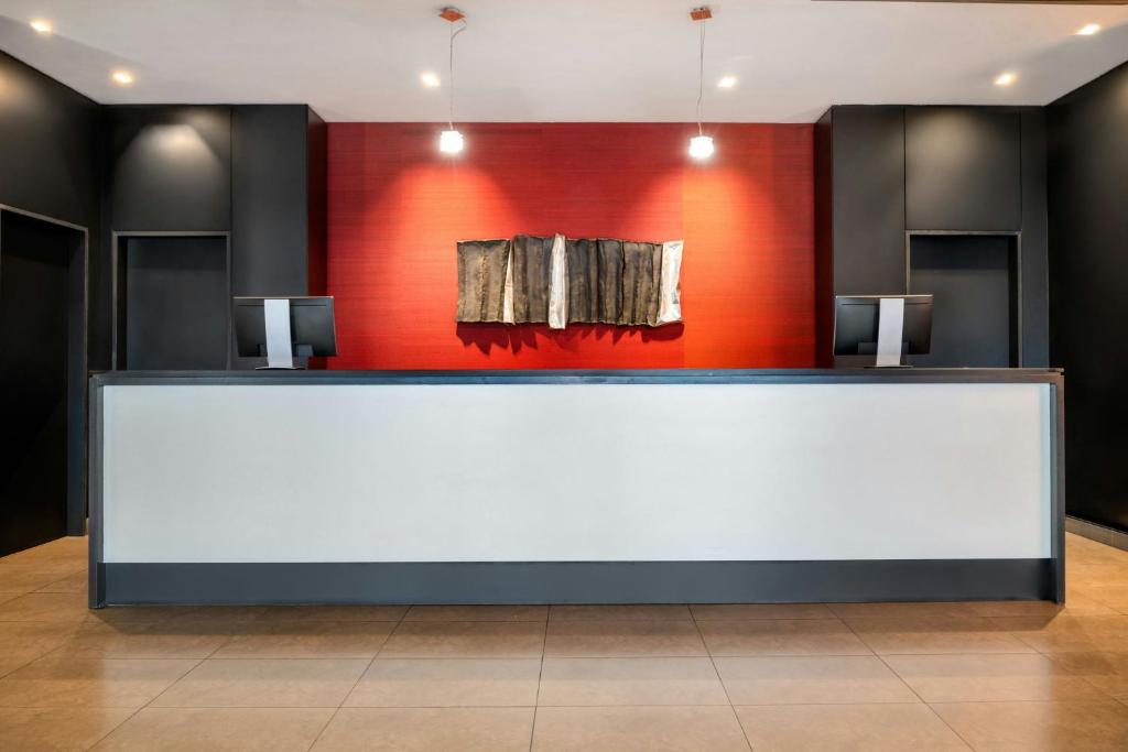 フロント・ロビー