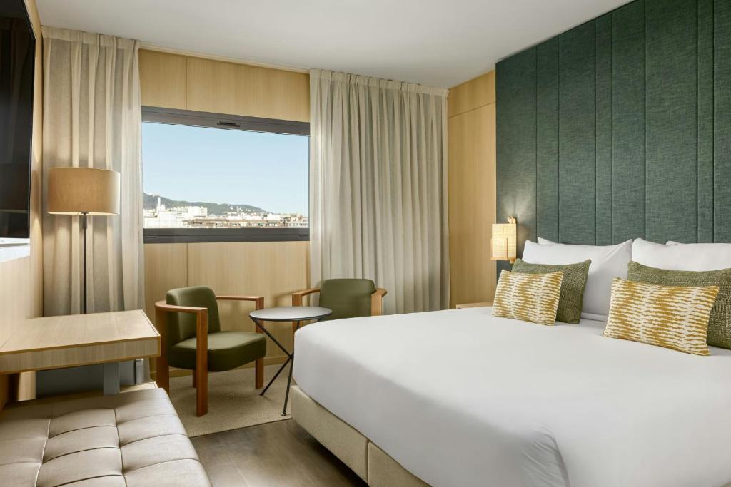 AC Hotel Sants by Marriott - 1