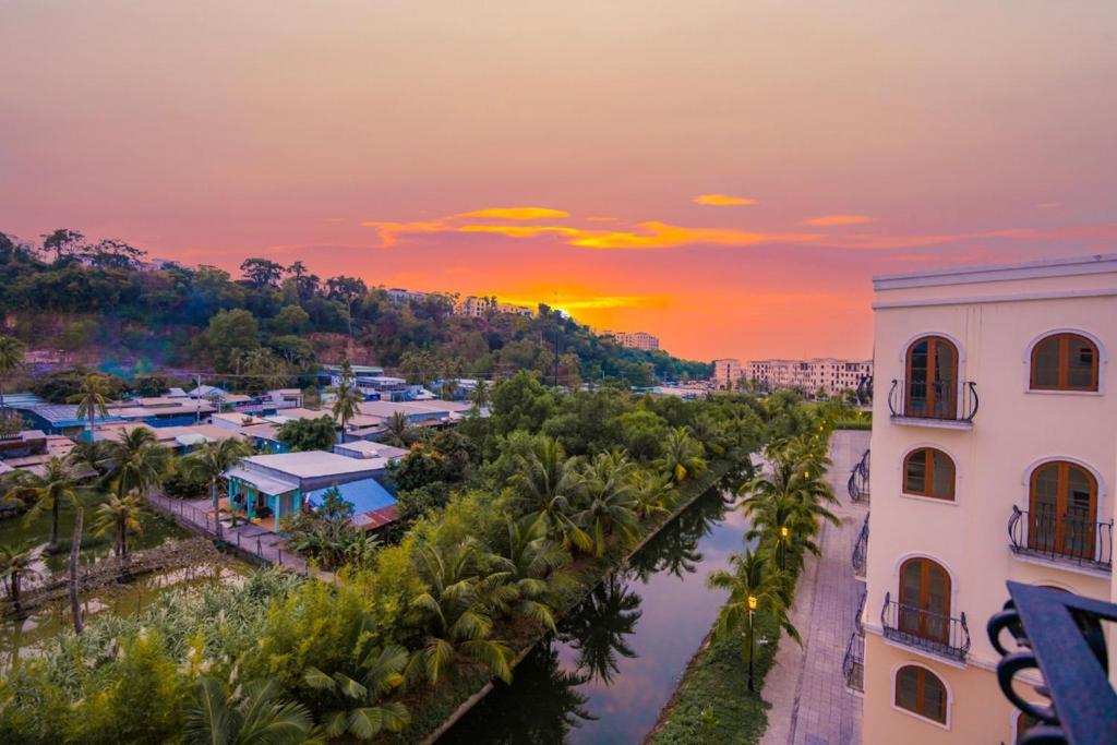Khách sạn TH Luxury