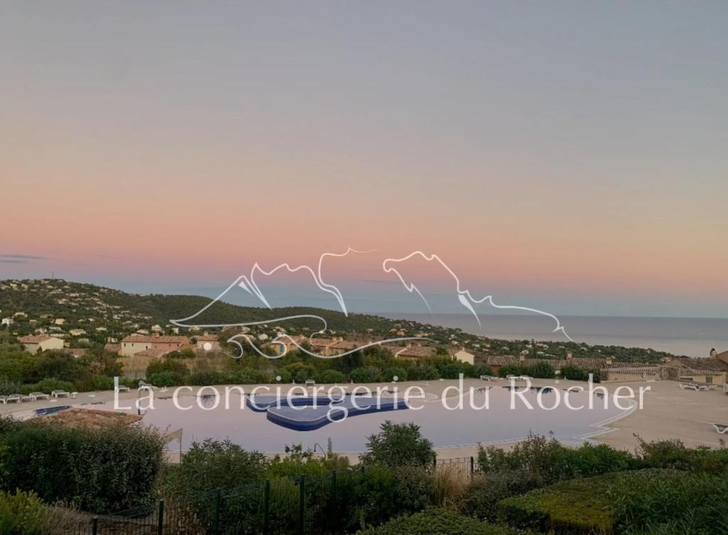 Appartement 2 à 4 pers, piscine, vue mer aux Issambres - 1