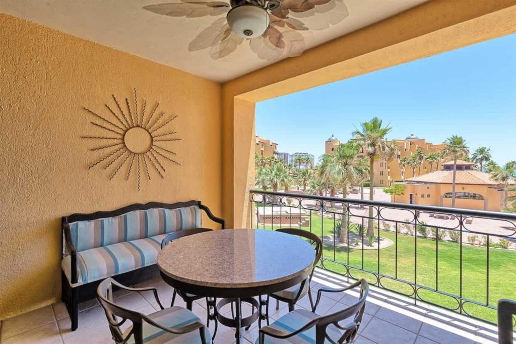 Stunning Views in 2nd Level Condo Princesa B-203 - 1