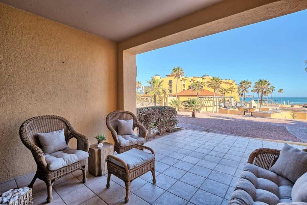 Ground Level Condo near Pool Princesa B-101 - 1