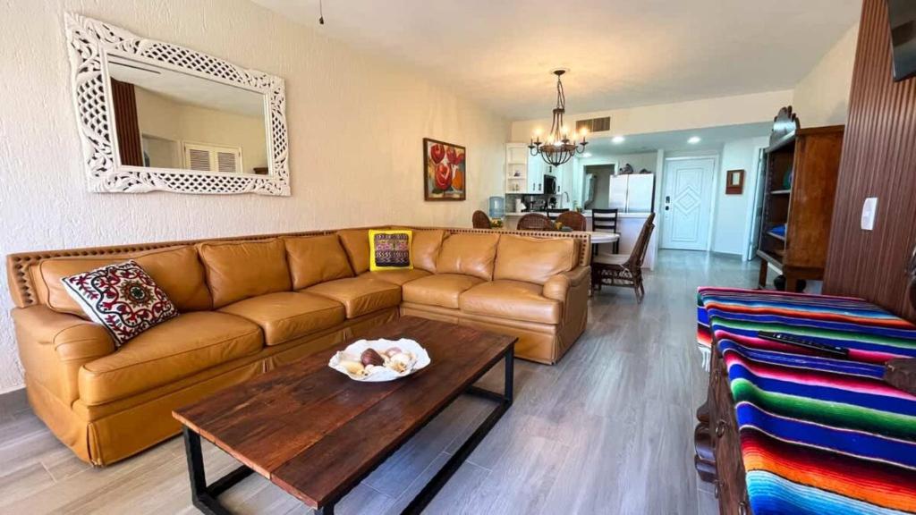 Gorgeous Third-Level Condo Princesa D-308 - 5
