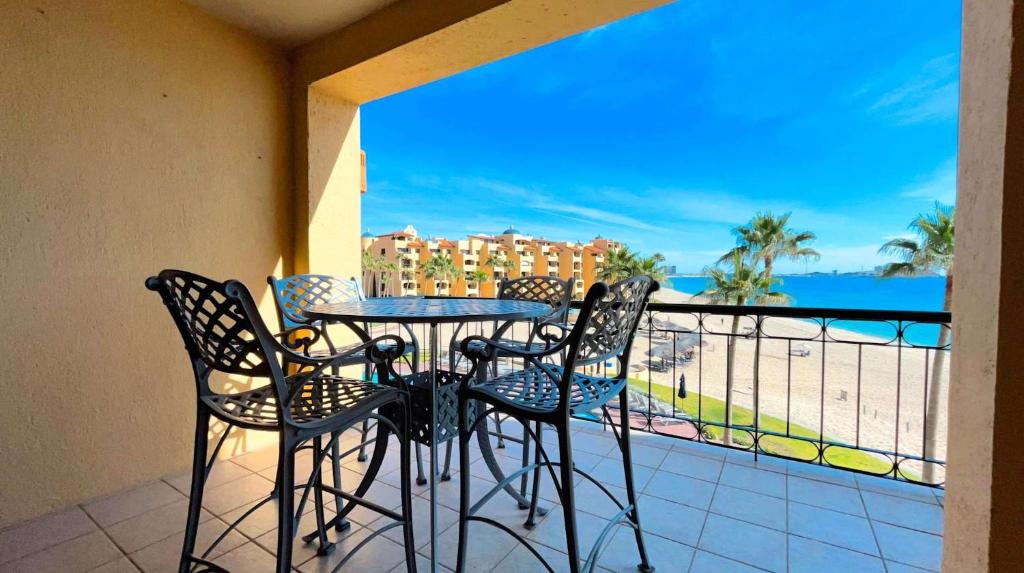 Cozy Sandy Beach Condo Pool Princesa A-302 - 1
