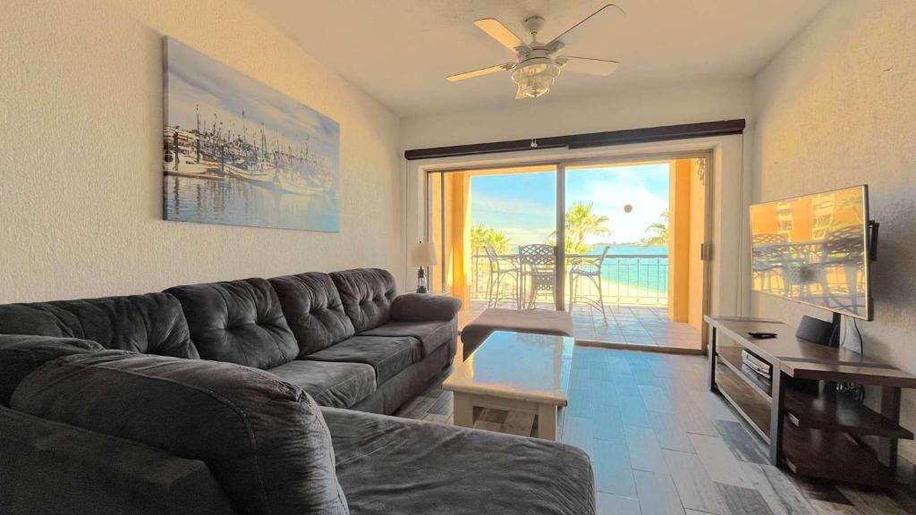 Cozy Sandy Beach Condo Pool Princesa A-302 - 3