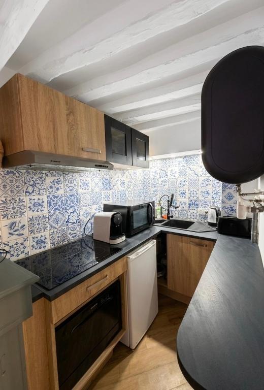 L 'iris, studio Hyper-centre, rue Arcisse de caumont, nouvelle equipe d entretien - 3