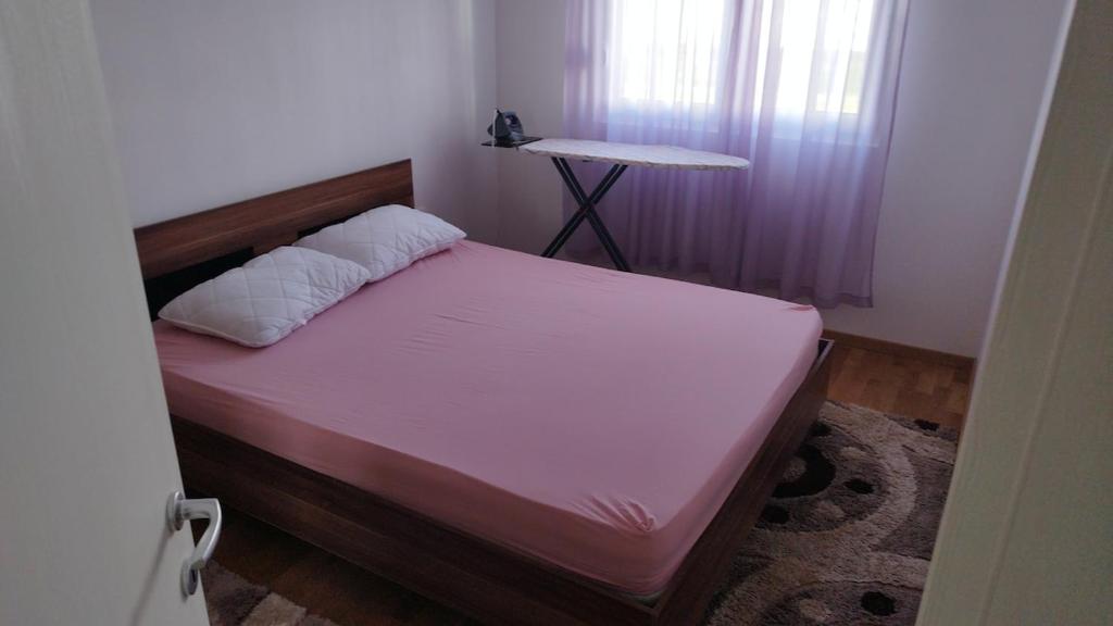 Modern, cozy 1BR Apartment, Fully Furnished - 3