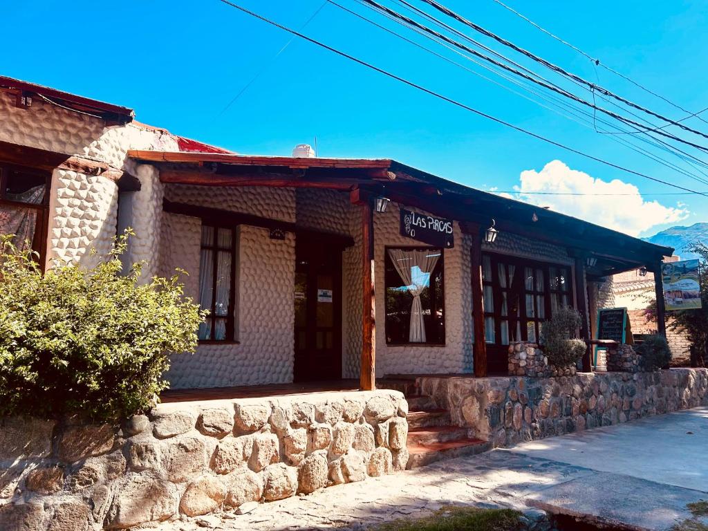 Las Pircas alquiler temporario habitaciones y cabañas - 2