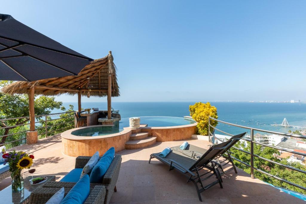Luxe 3 King BR Villa | Infinity Pool + 220° Views - 1