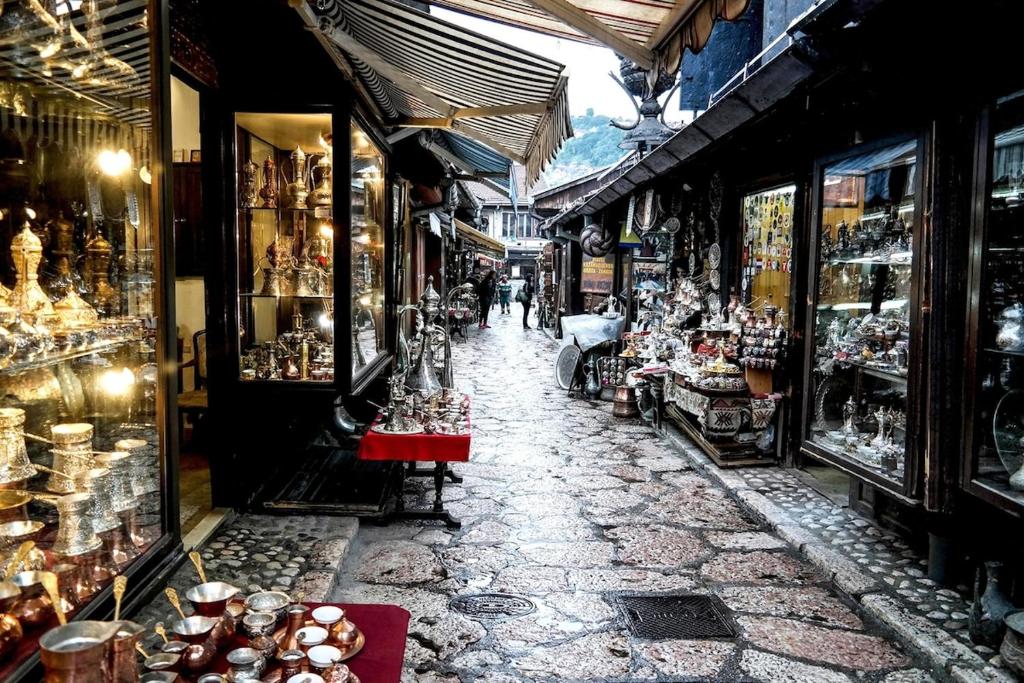 Cozy Sarajevo City Center House with Private Garden - 4