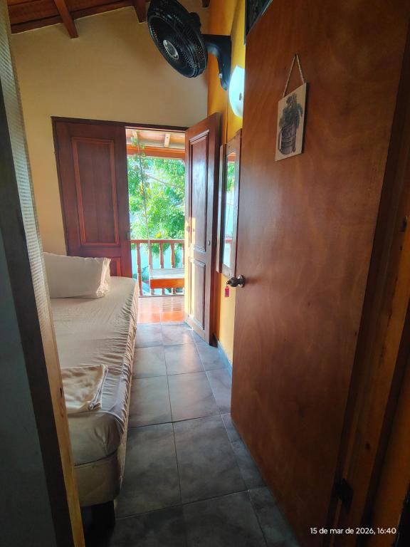 Habitación Economica Individual con Balcón - 1