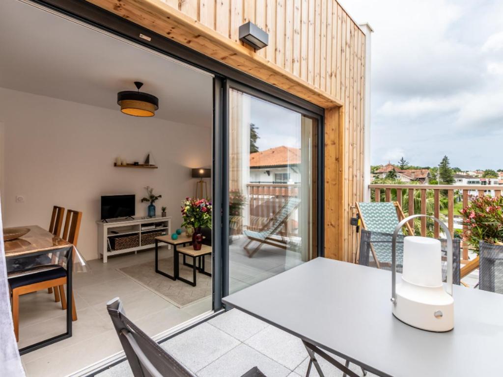 Appartement Moderne avec Terrasse et Parking à Anglet - 4 Pers. - 2