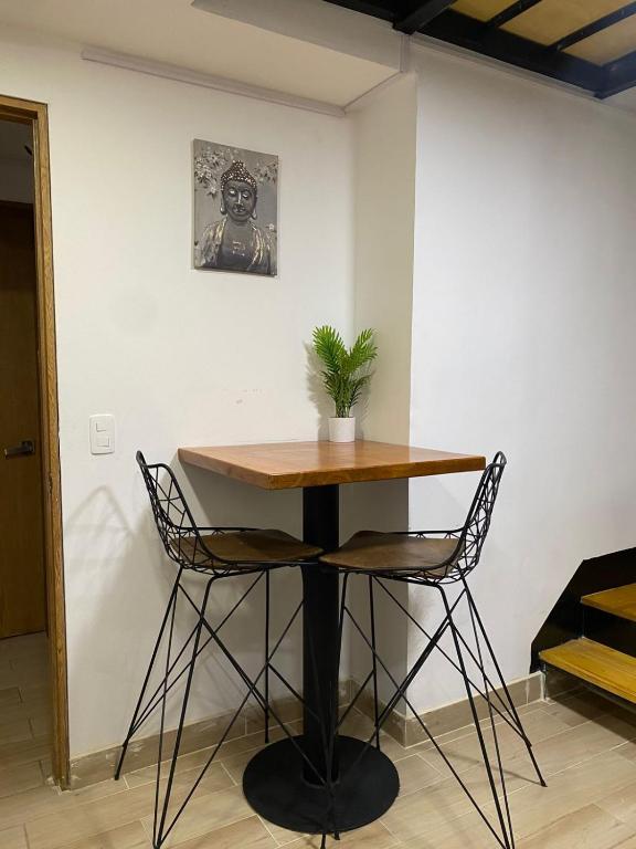 Global Executive Suites 204 - 3