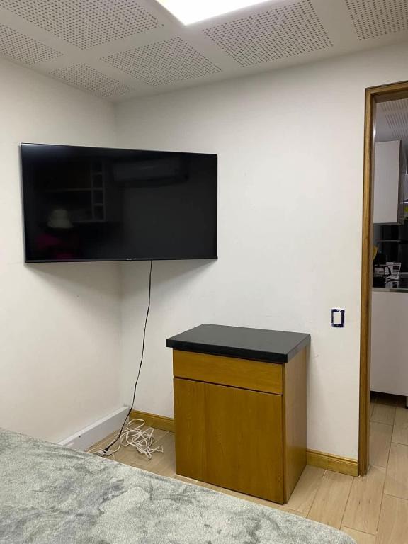 Global Executive Suites 202 - 5