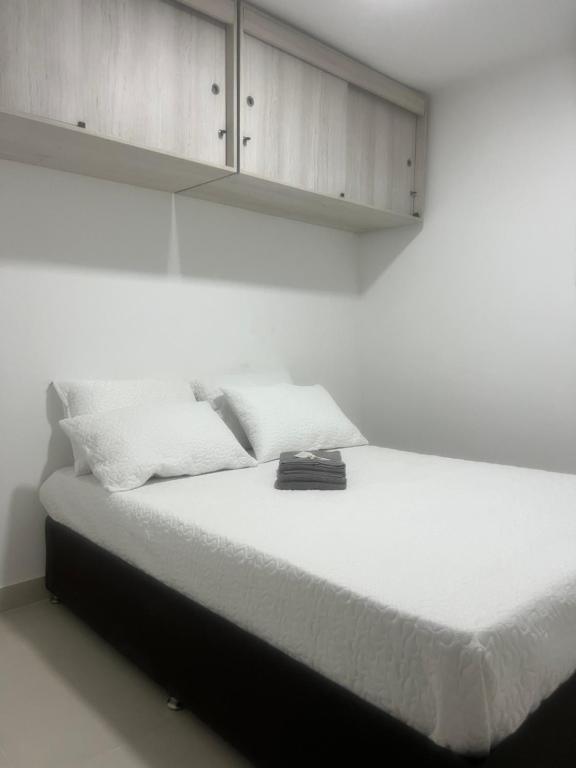 Spacious Flat with stunning Views Great Location - 2