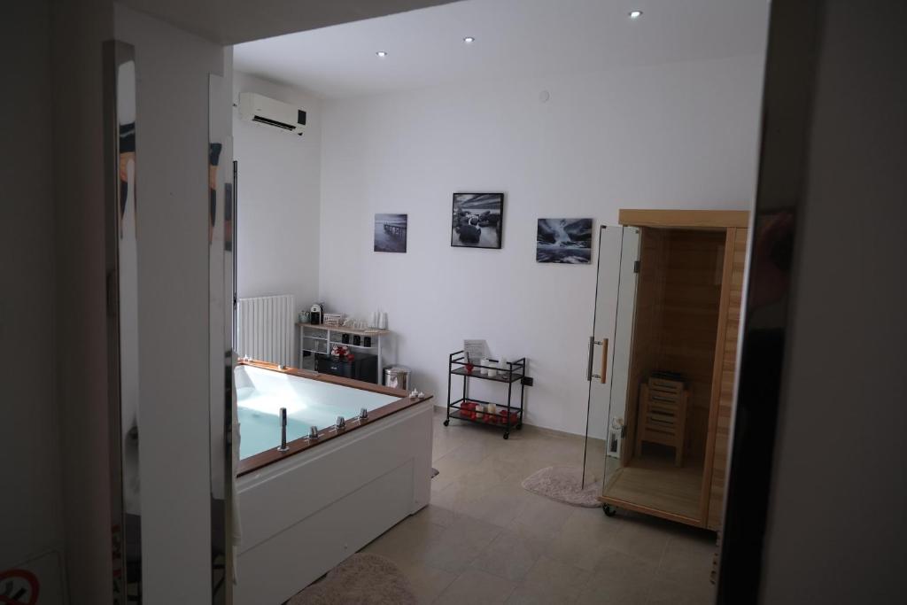 Kosmosuite con sauna e idromassaggio in camera - 2
