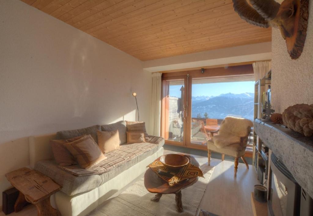 Appartement Gemeaux 204 sur la place du Village a Anzere avec vue sur les Alpes - 3