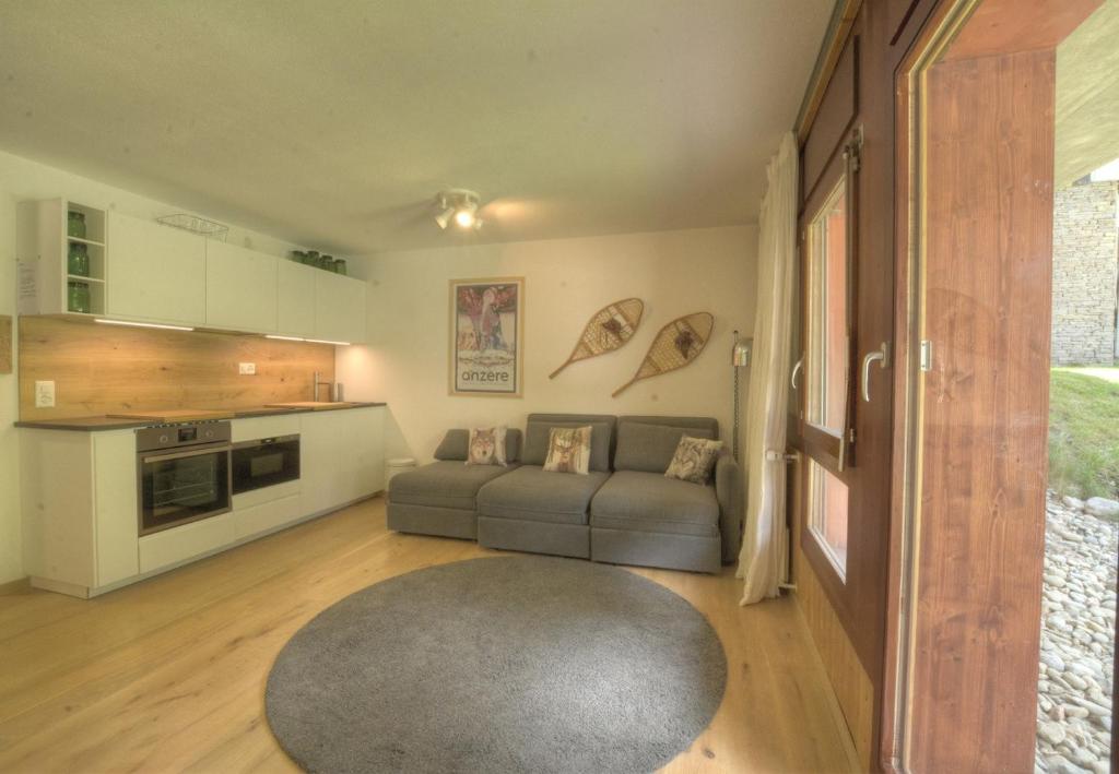 Studio Gemeaux 206 sur la place du Village a Anzere - 4