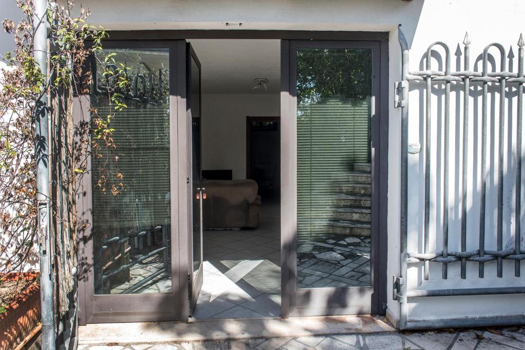 N202 - Numana, ampio bilocale con portico - 1