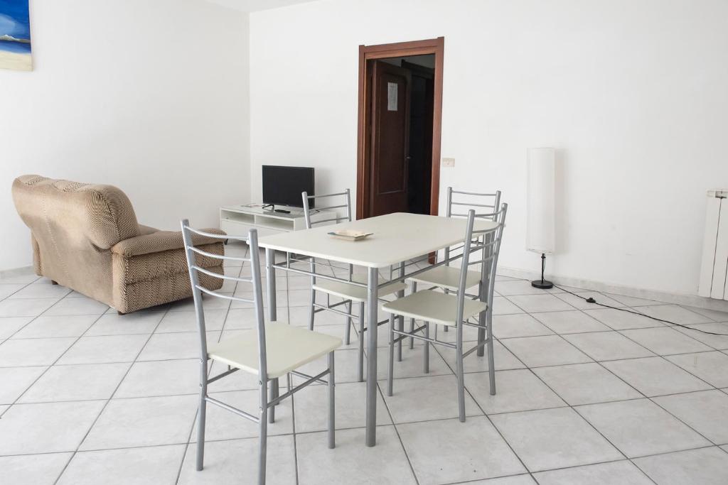 N202 - Numana, ampio bilocale con portico - 3