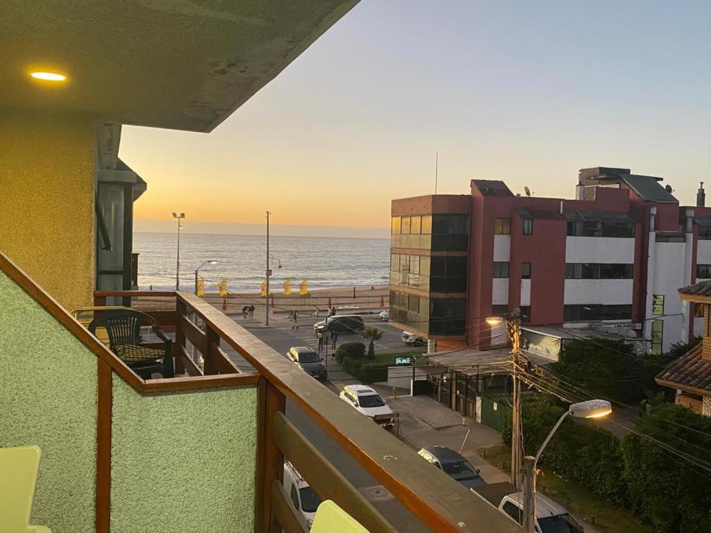 Arriendo departamento Reñaca centro a pasos de la playa - 1