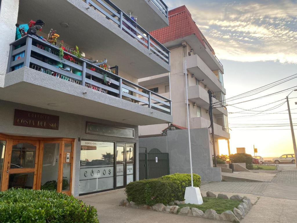 Arriendo departamento Reñaca centro a pasos de la playa - 2