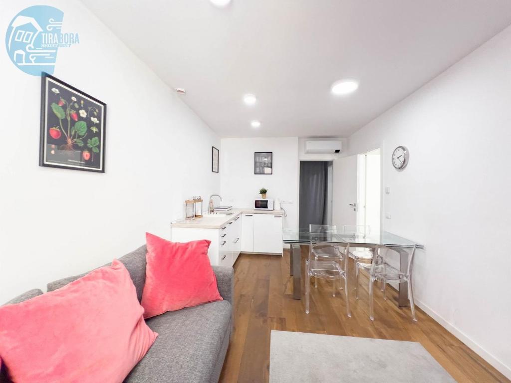 Blue Life 2A Tirabora Short Rent - 1