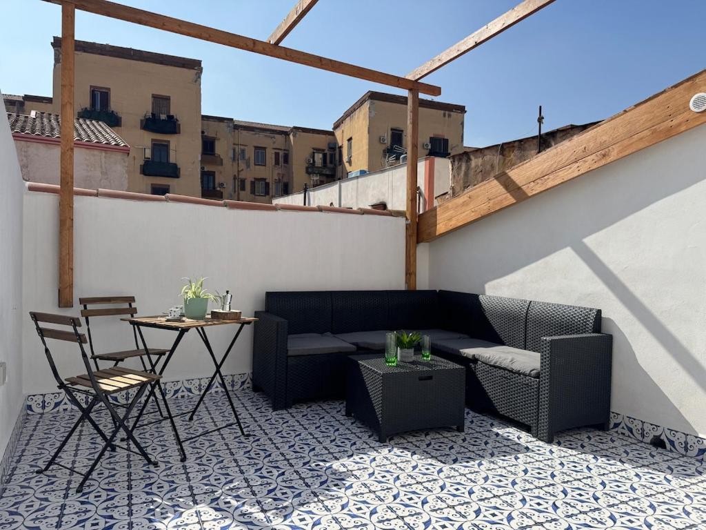 Cristina's house Terrace in historical centre - 1