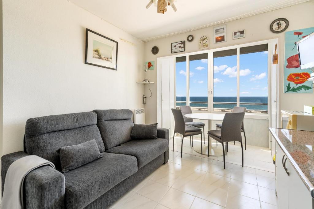 WELCS APARTAMENTO 327 EMP Frente al Mar - 5