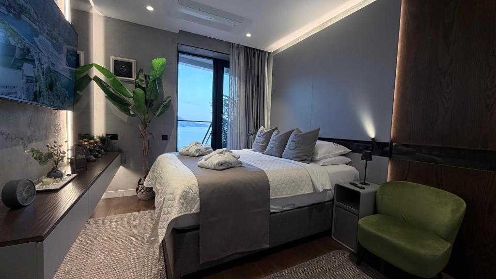KRUNA 406 Luxury Sea View Apartment with Parking, Minibar, Spa & Beach, Bečići - 2