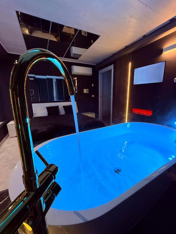 Ama Suite Romantic Spa - 2