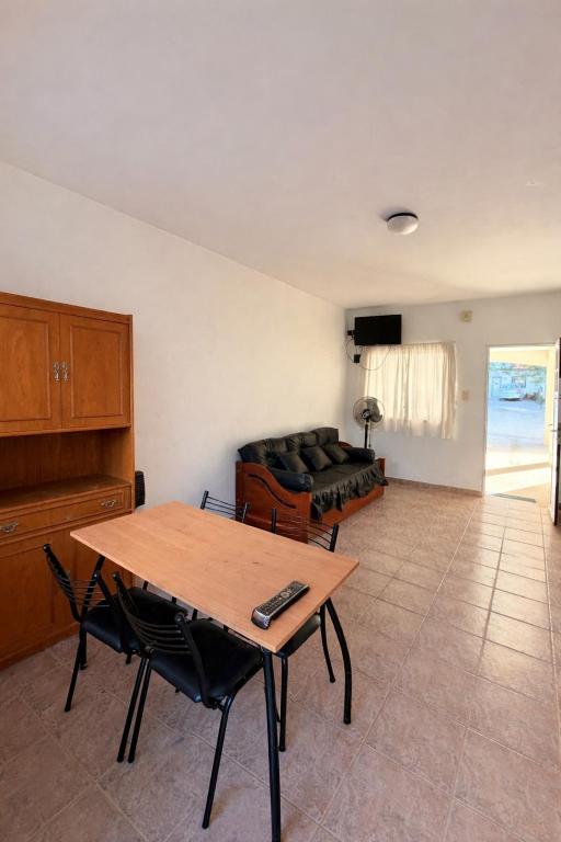 Departamento amplio a 400 metros de la bajada La Rinconada - 1