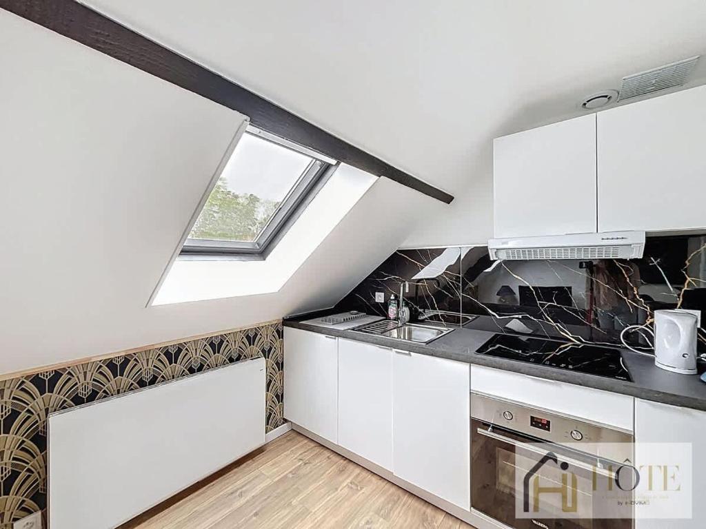 Le Studio Urbain - Appartement Calme au Dernier Étage - 2
