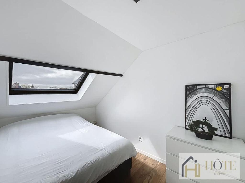 Le Studio Urbain - Appartement Calme au Dernier Étage - 5