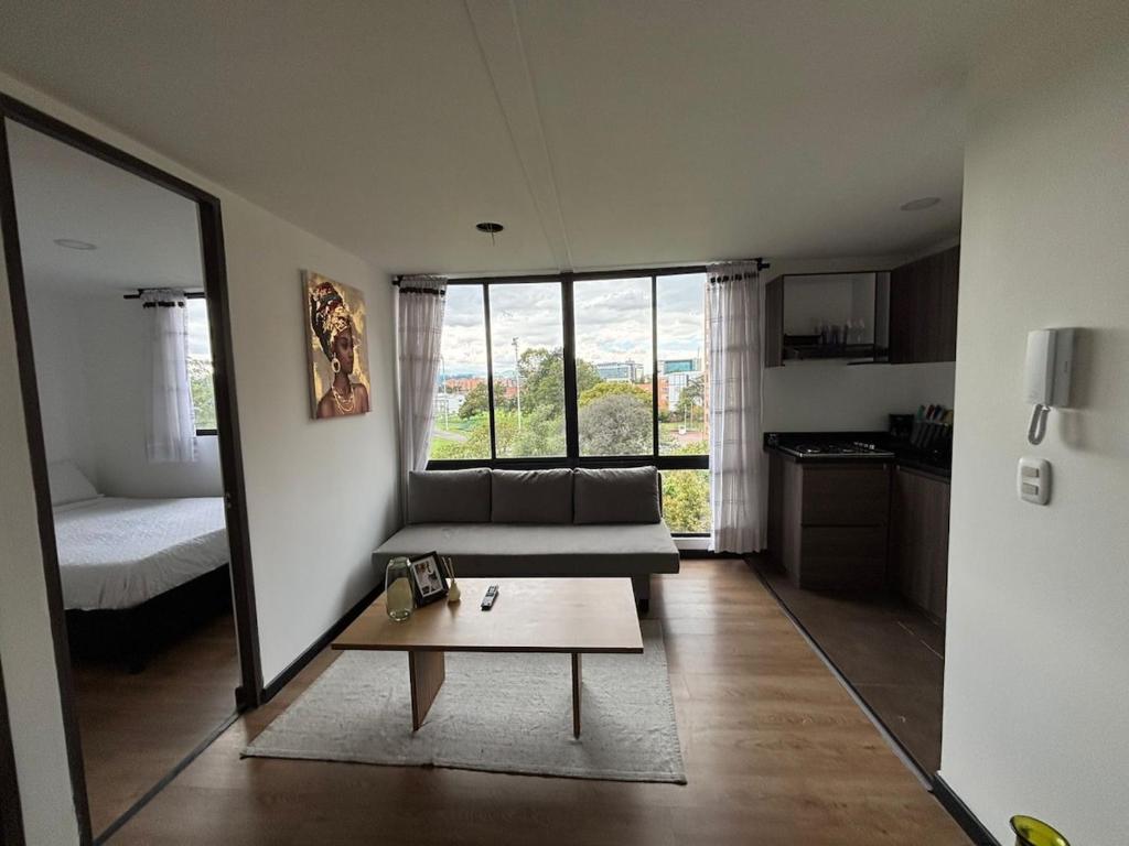 Airport apartment, US Embassy Simón Bolívar - 1