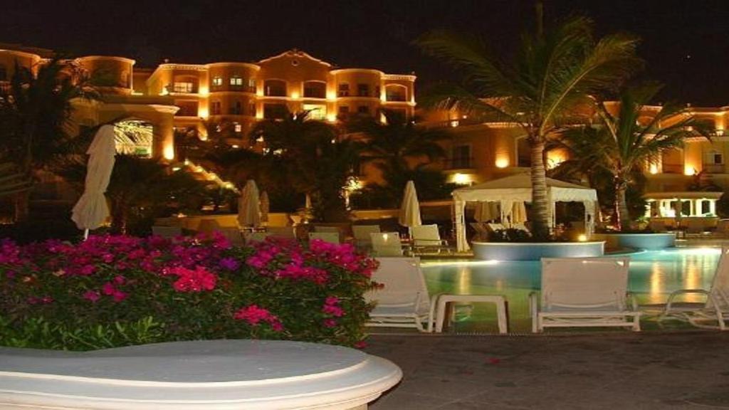 Pueblo Bonito Emerald Bay Owner Studio Suite- NEW YEARS REQUEST see Clay & Lisa - 1
