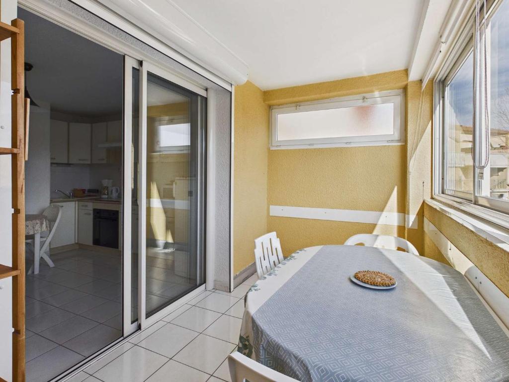Appartement 2 pièces avec piscine et parking - FR-1-326-478 - 2
