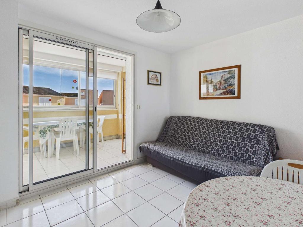 Appartement 2 pièces avec piscine et parking - FR-1-326-478 - 5