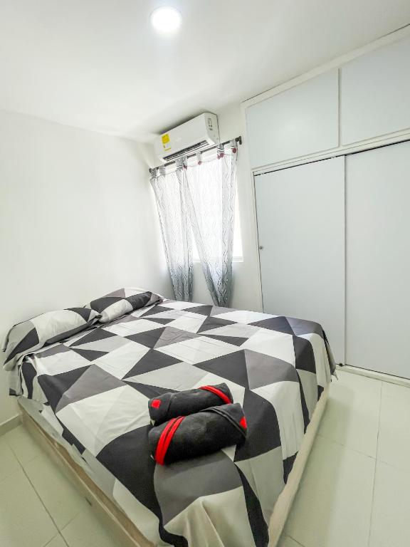 Apto en Cartagena Cerca de Zona Turística y Mar con 3 habitaciones - 4