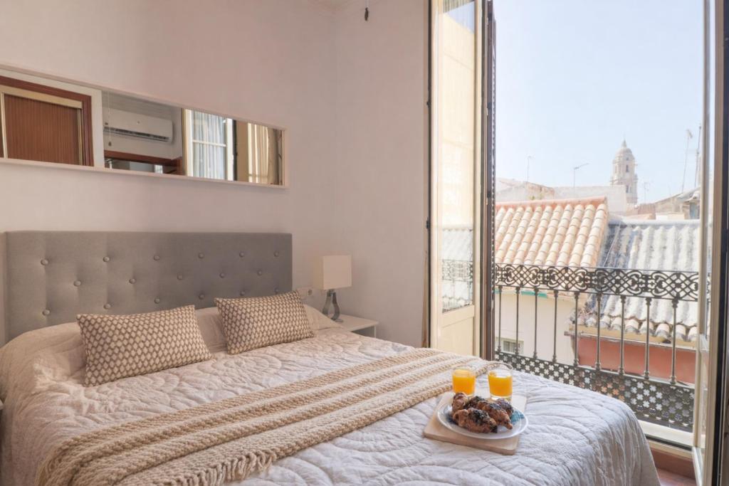 C61 - Brand New One Bedroom Cathedral Views - 2