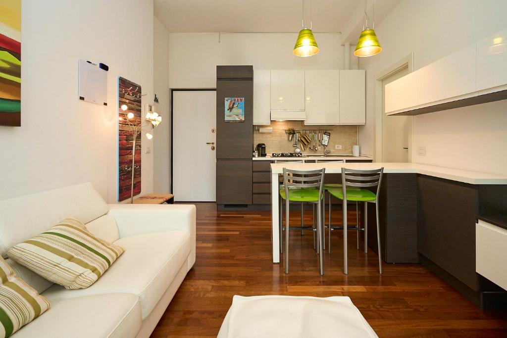 City Life - DUOMO Cozy Flat - Free Indoor Parking - 3