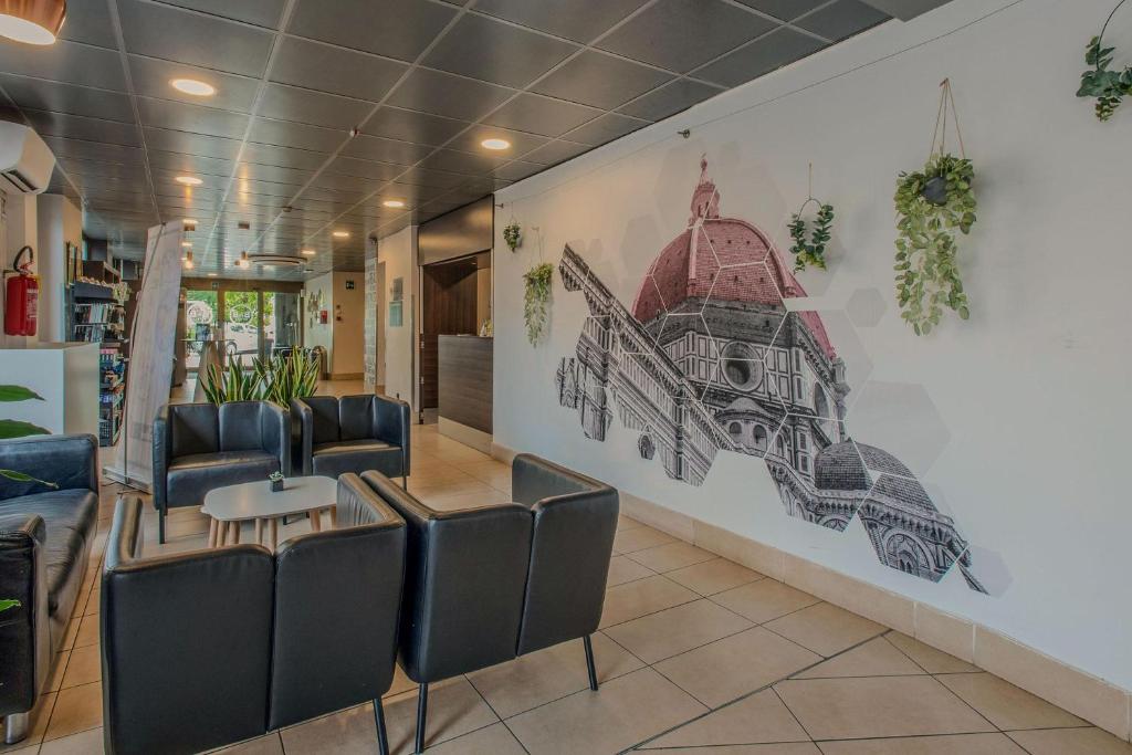 B&B ホテル フィレンツェ ヌオーヴォ パラッツォ ディ ジウスティツィア (B&B Hotel Firenze Nuovo Palazzo Di Giustizia) フロント・ロビー