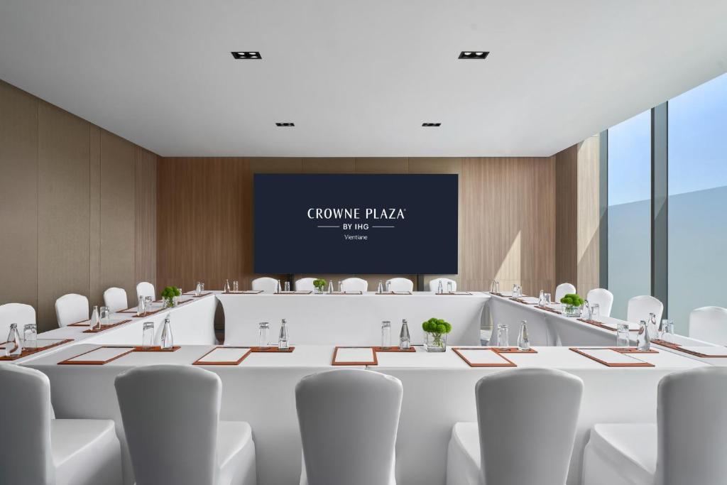 会議室 / ダンスホール